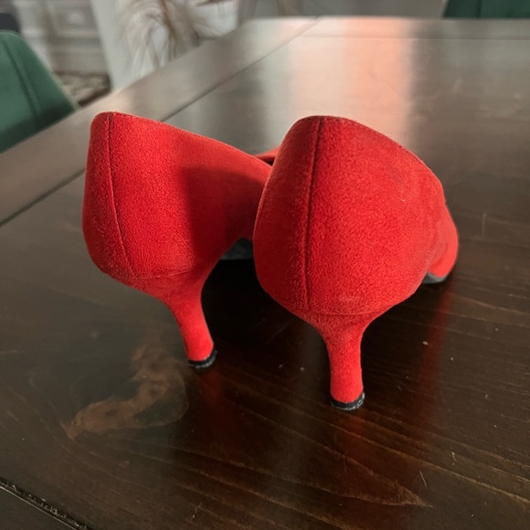 Red pointy toe suede heels Comfort Plus by Predictions - Picture 4 of 7